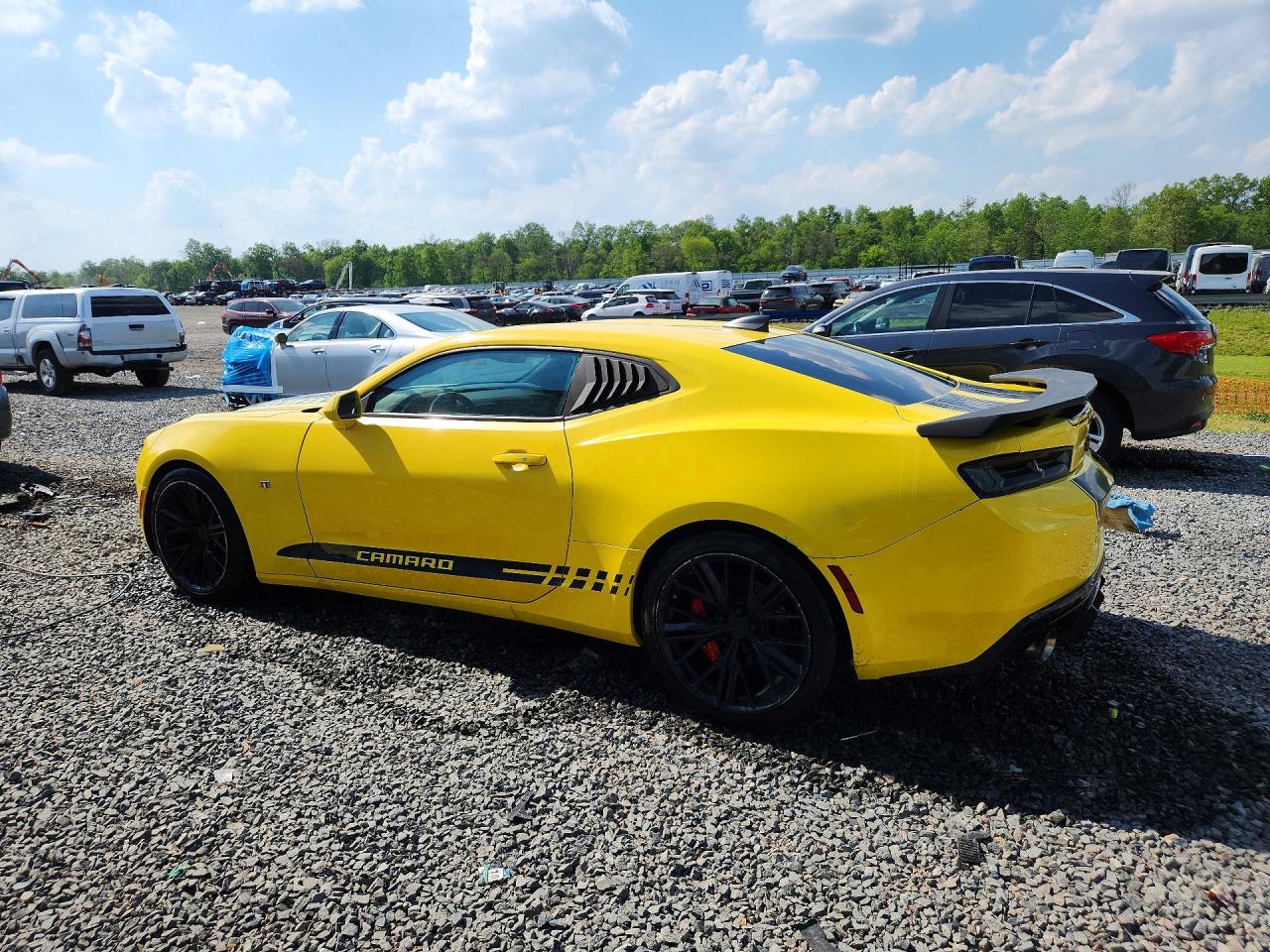 2016 CHEVROLET CAMARO LT photo 2