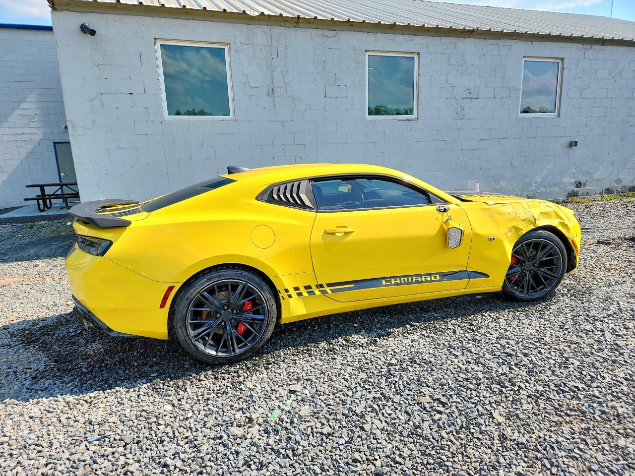 2016 CHEVROLET CAMARO LT photo 3