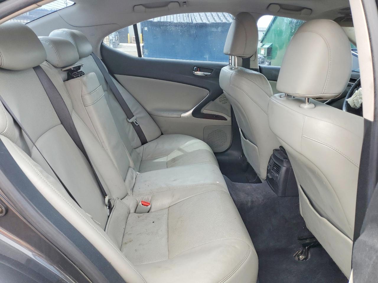2006 LEXUS IS 250 photo 28