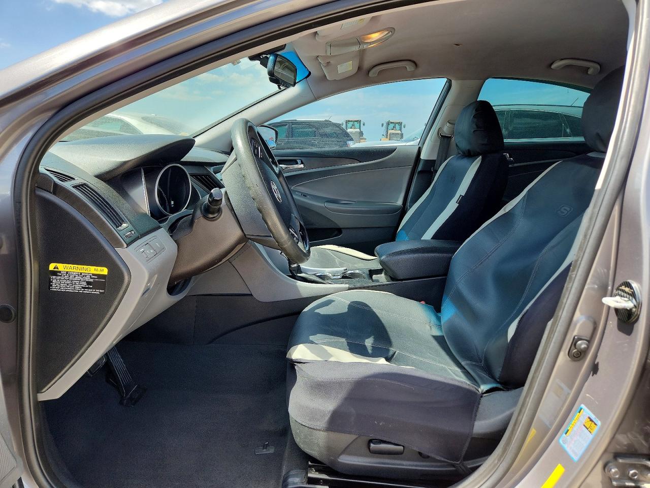 2012 HYUNDAI SONATA GLS photo 13