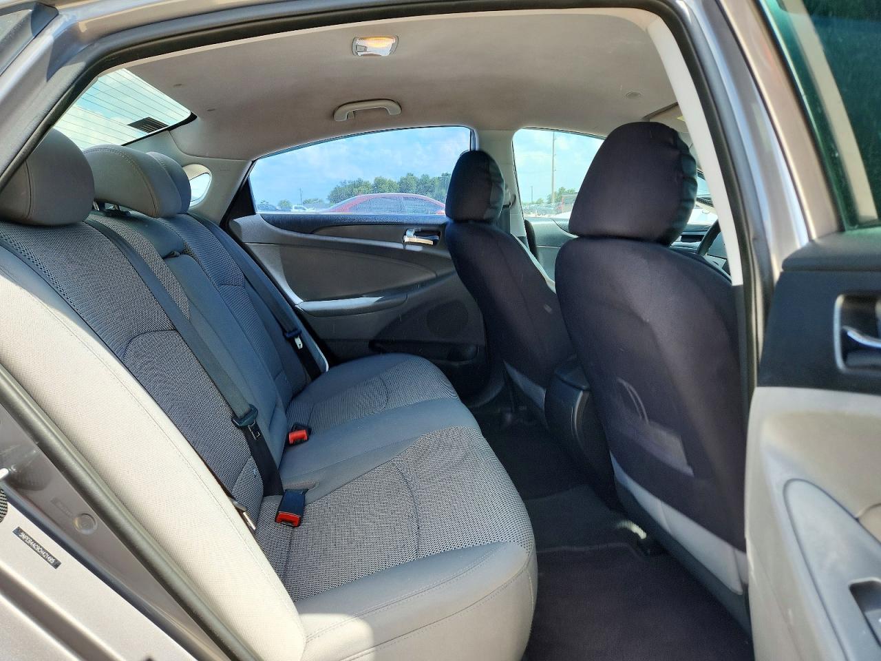 2012 HYUNDAI SONATA GLS photo 19