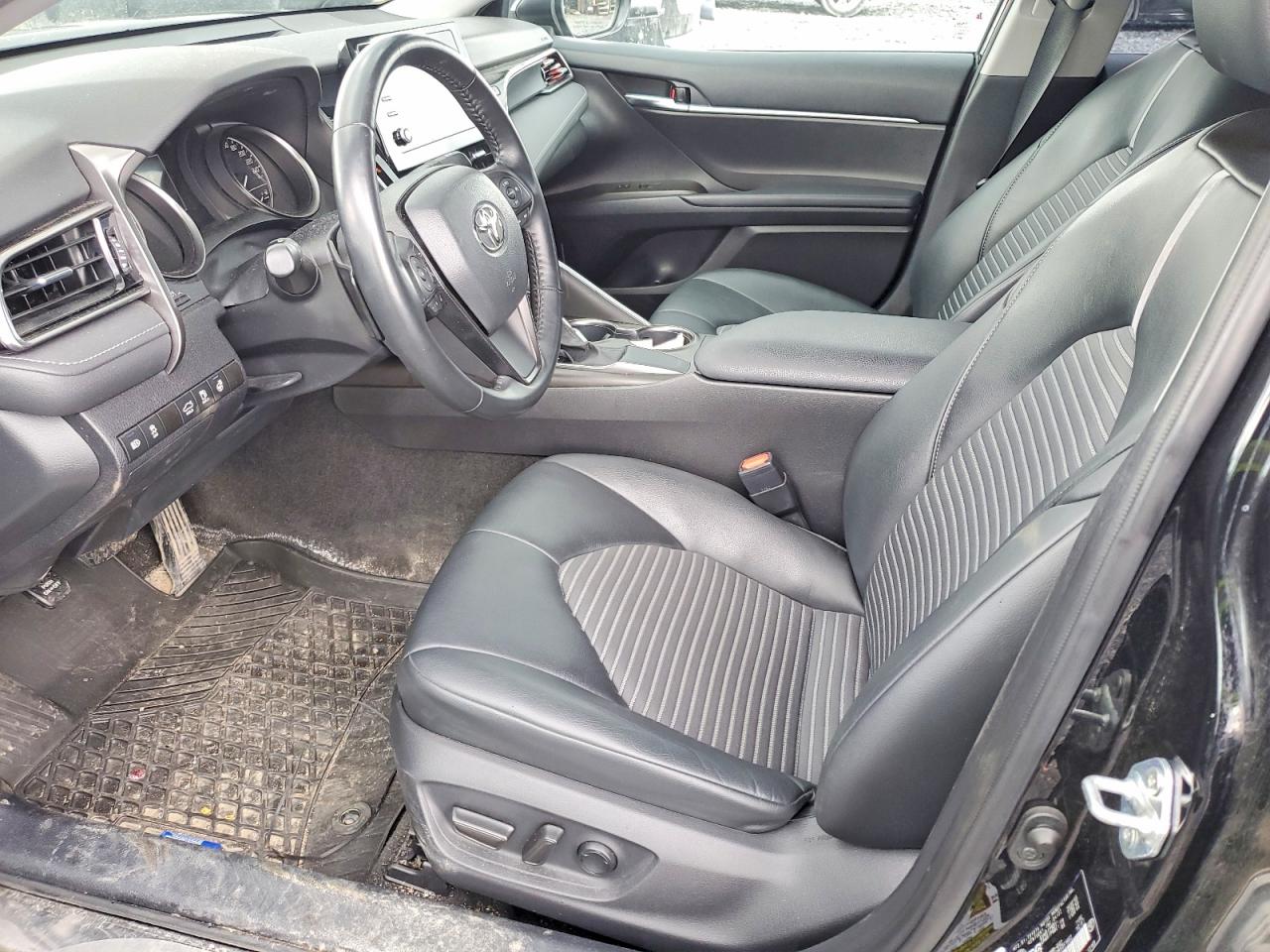 2022 TOYOTA CAMRY SE photo 13