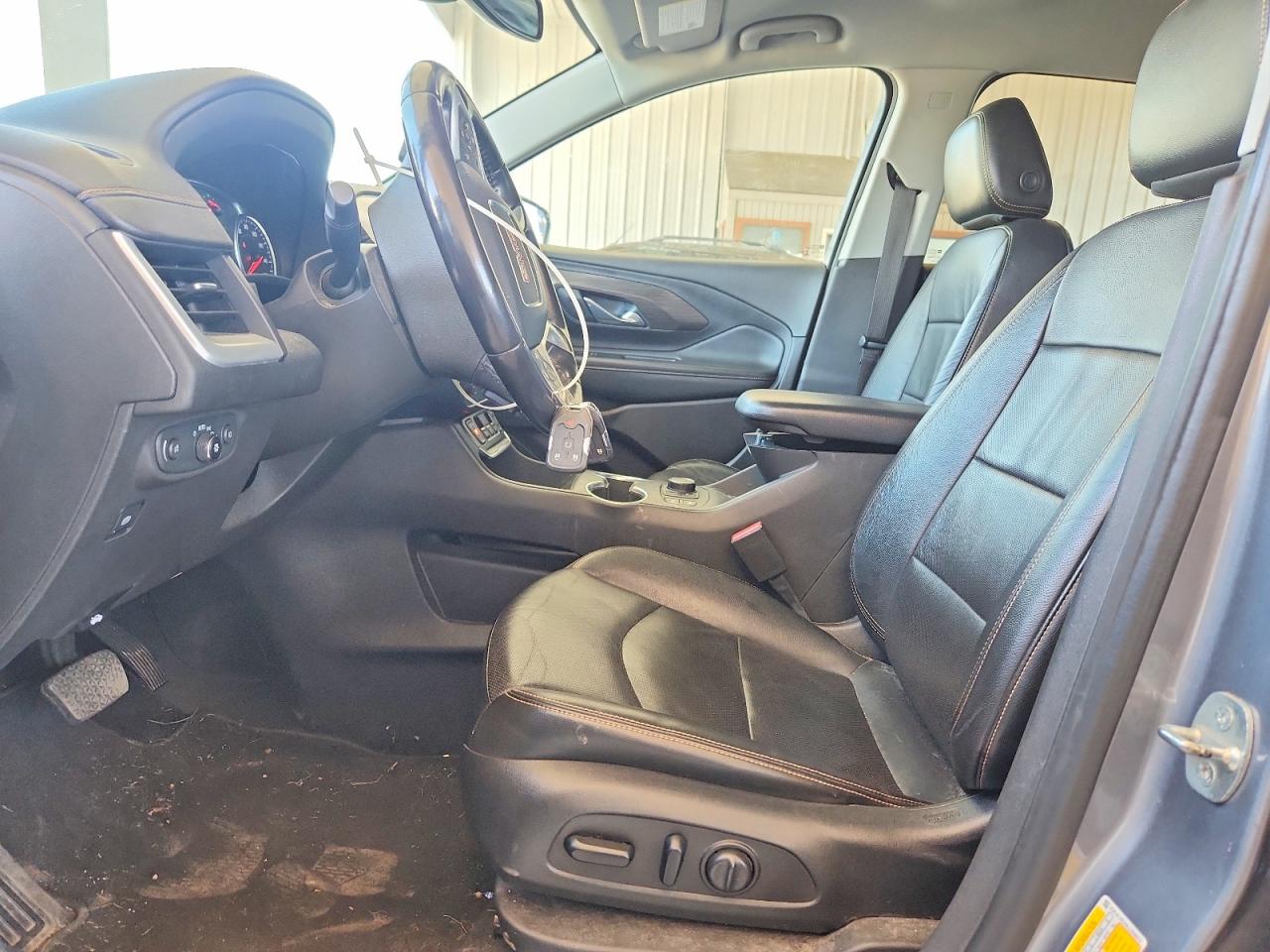 2020 GMC TERRAIN SLT photo 13