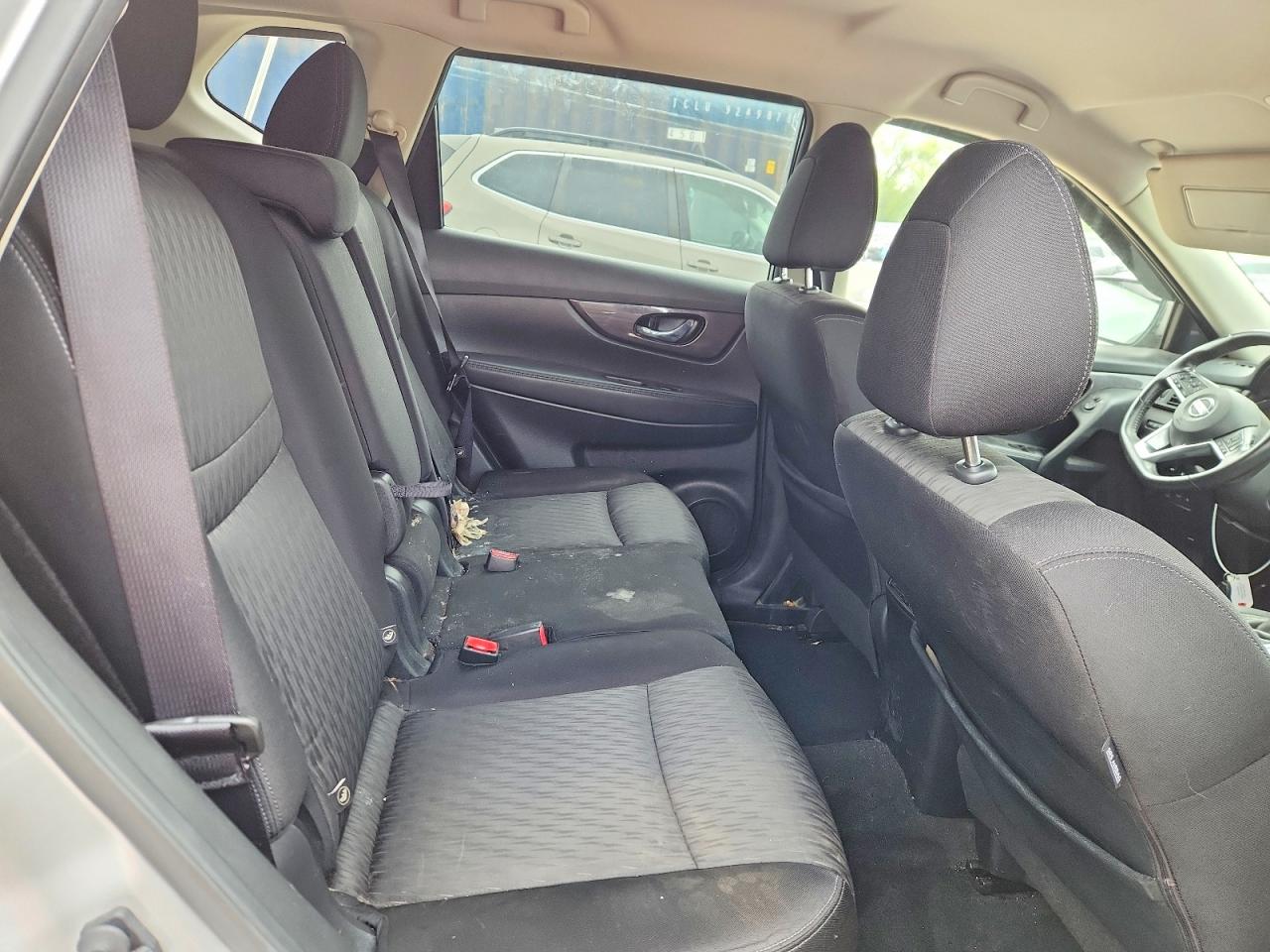 2019 NISSAN ROGUE SV photo 21