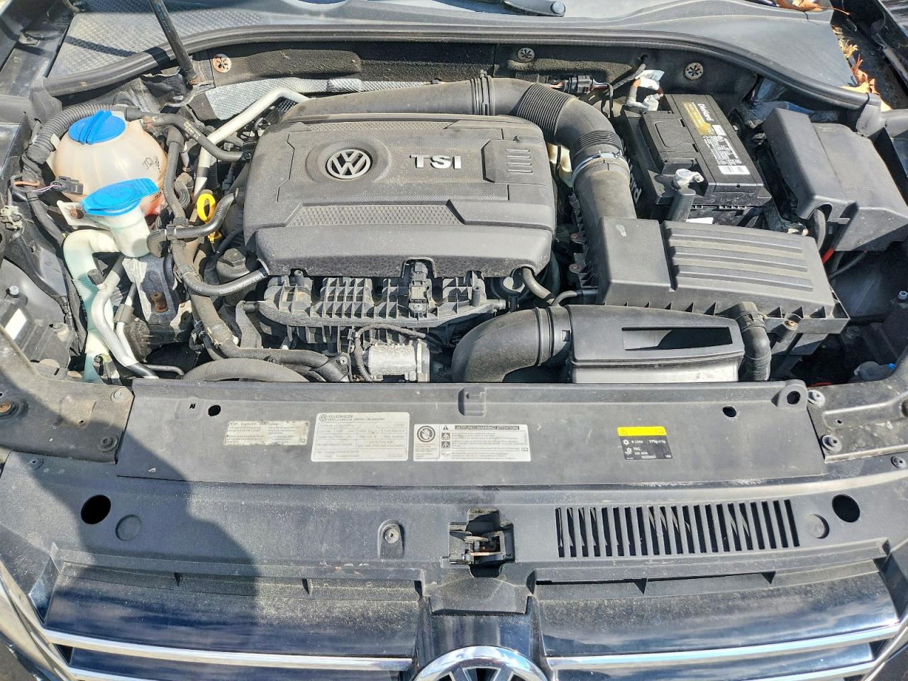2015 VOLKSWAGEN PASSAT S photo 11