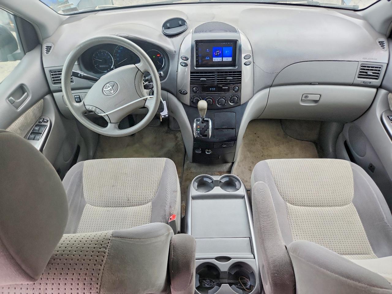 2009 TOYOTA SIENNA LE 8-PASSENGER photo 8