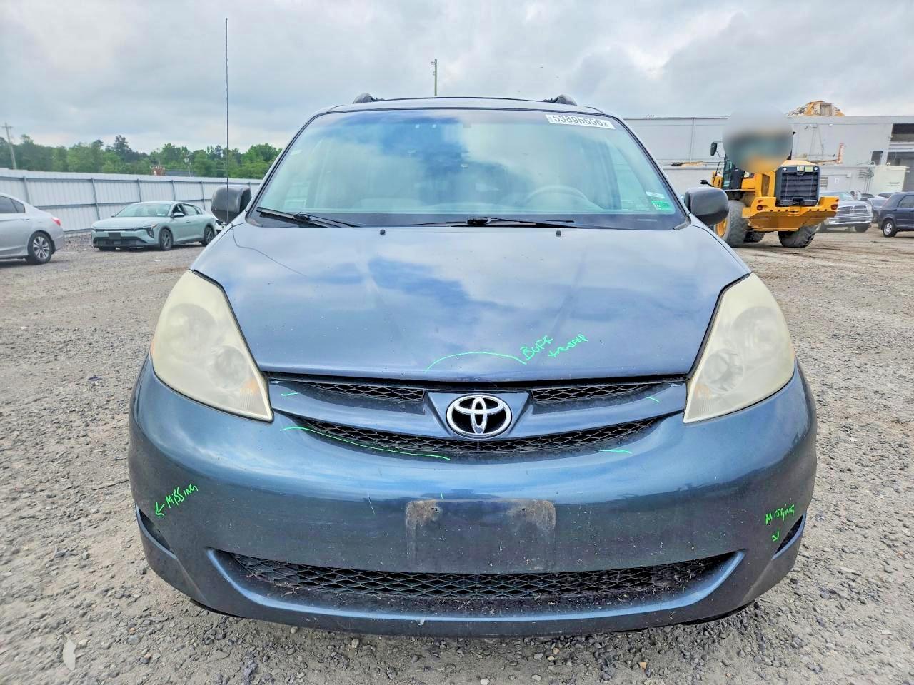 2009 TOYOTA SIENNA LE 8-PASSENGER photo 5