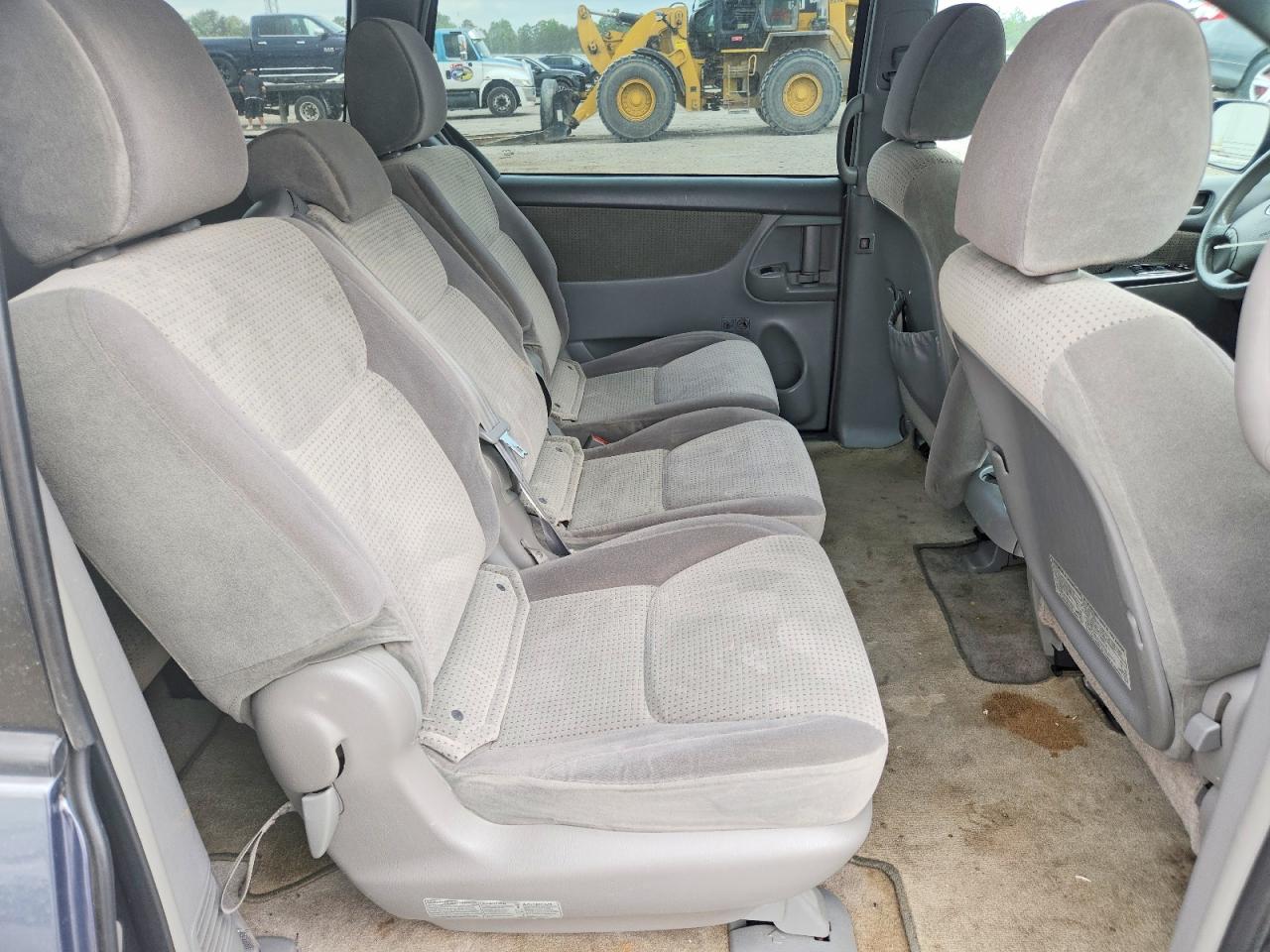 2009 TOYOTA SIENNA LE 8-PASSENGER photo 11