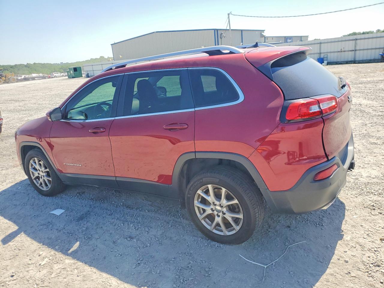 2017 JEEP CHEROKEE LATITUDE photo 4