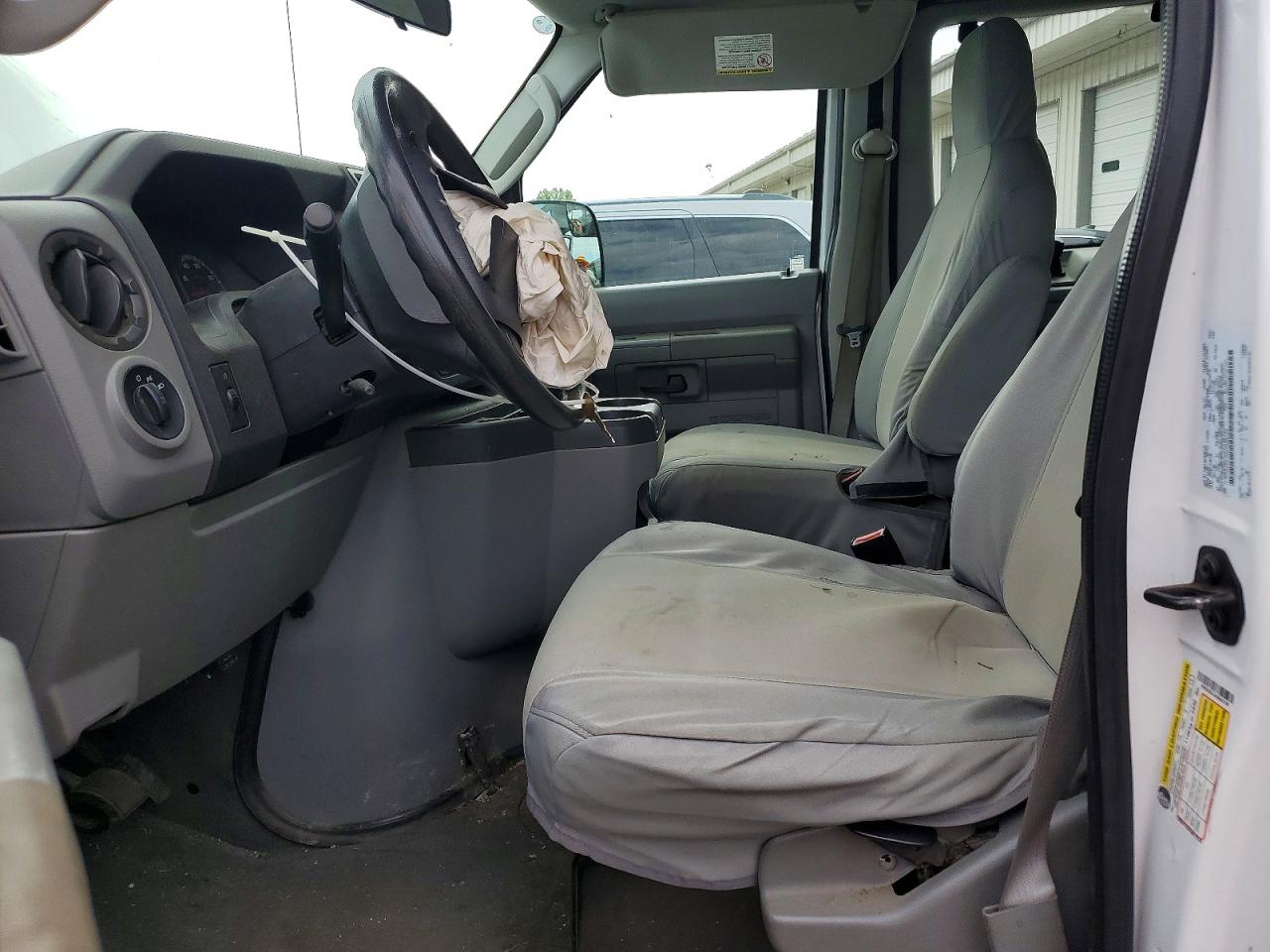 2010 FORD ECONOLINE E350 SUPER DUTY WAGON photo 13