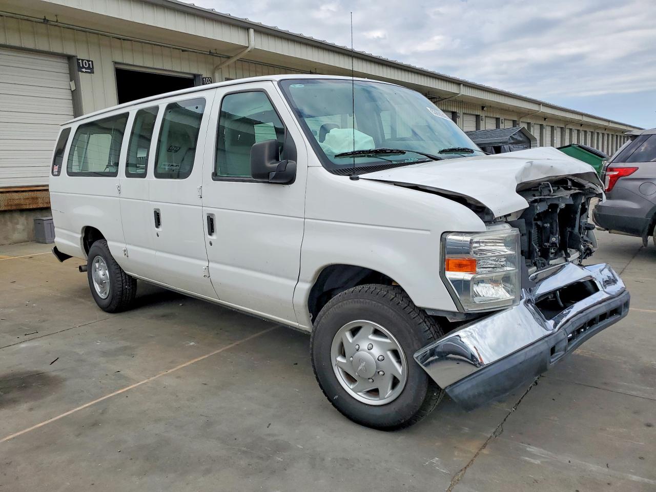 2010 FORD ECONOLINE E350 SUPER DUTY WAGON photo 7