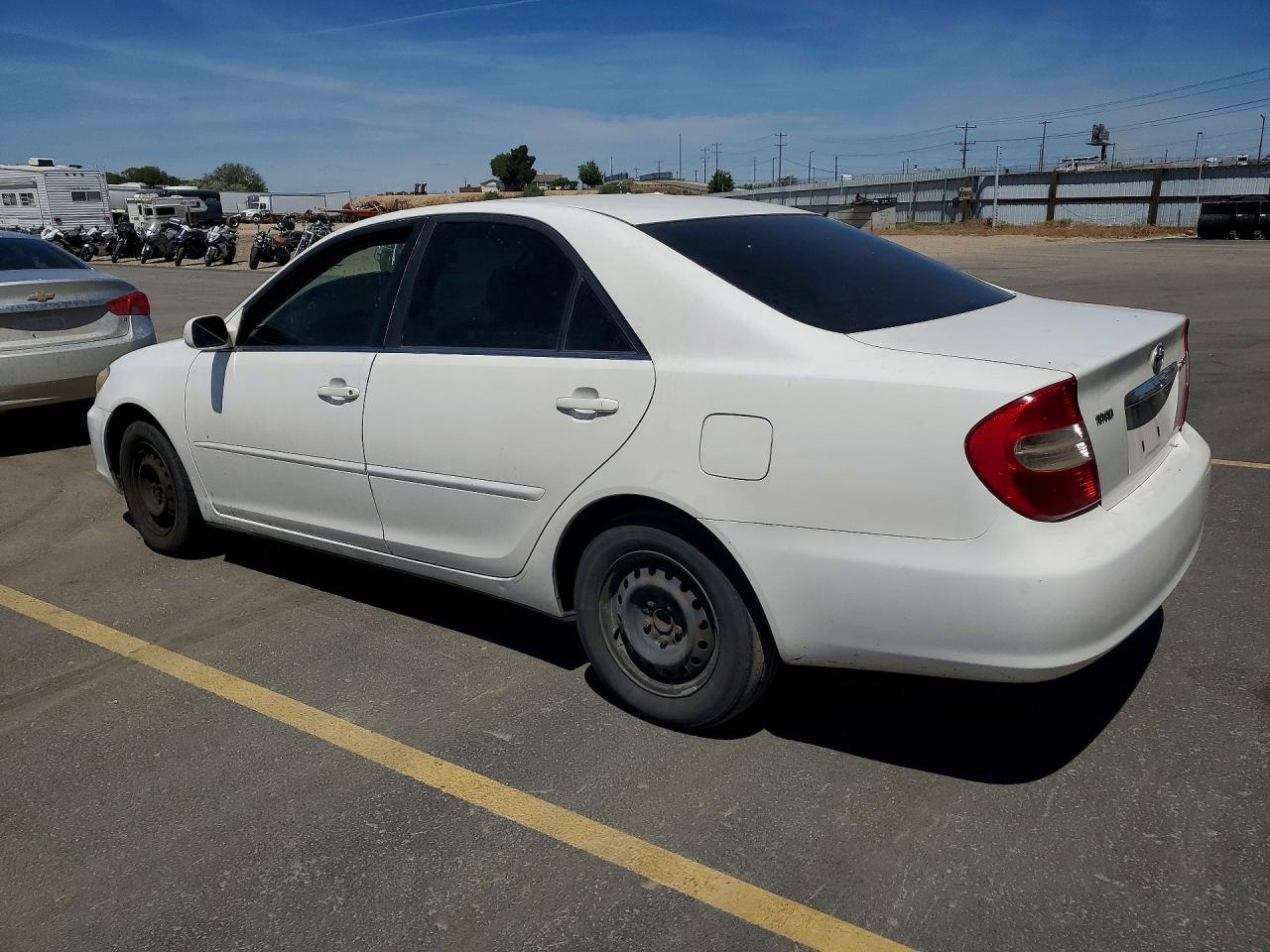 2003 TOYOTA CAMRY LE photo 4