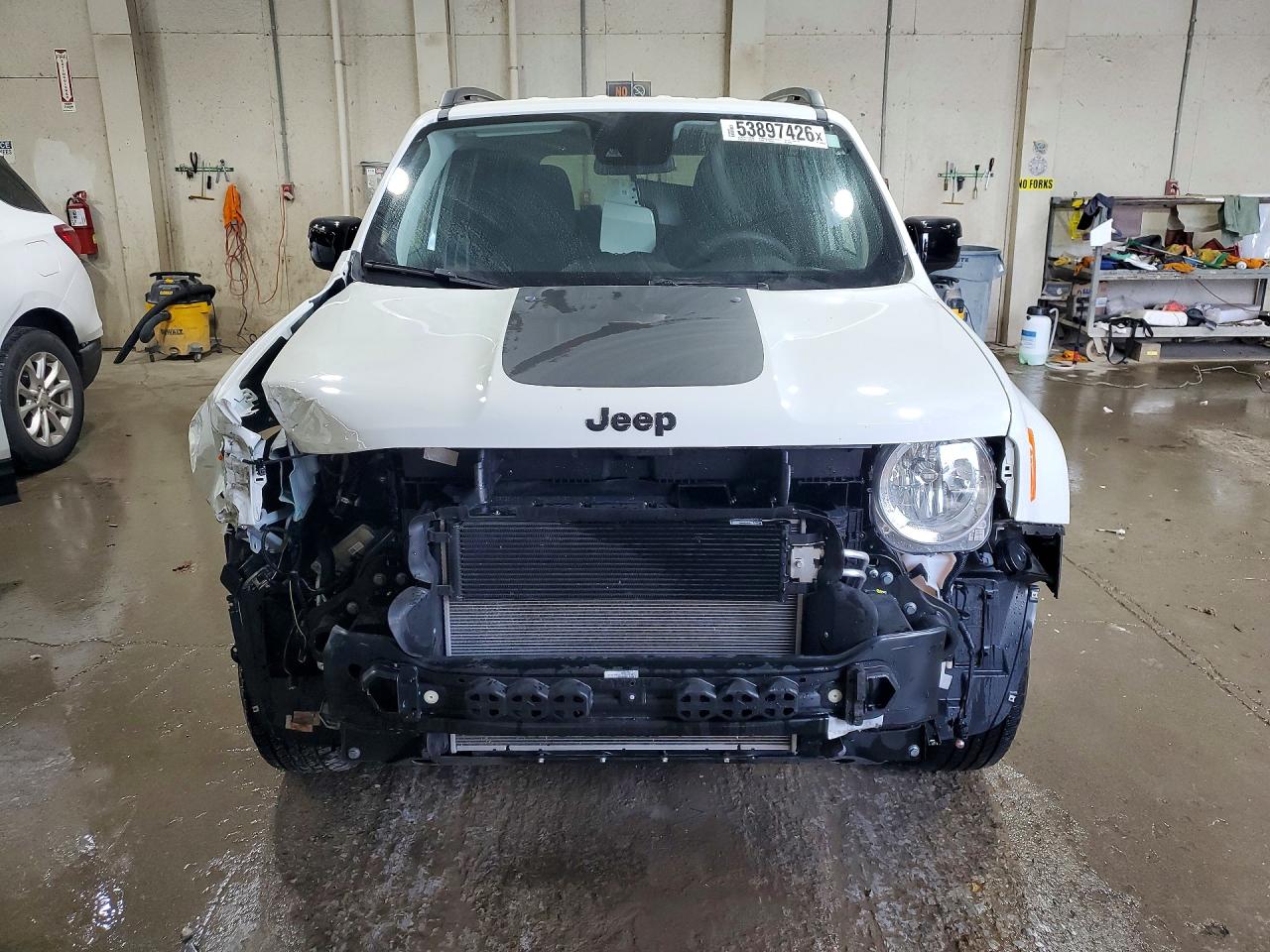 2023 JEEP RENEGADE LATITUDE photo 9