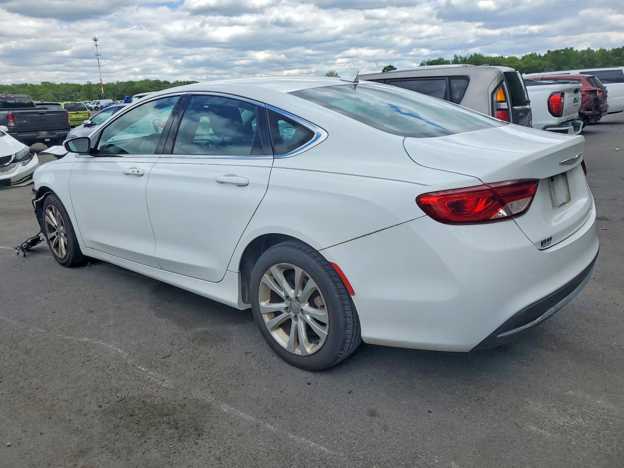 2015 CHRYSLER 200 LIMITED photo 3