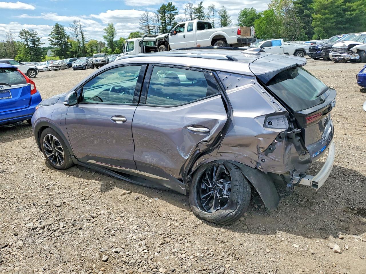 2023 CHEVROLET BOLT EUV PREMIER photo 2