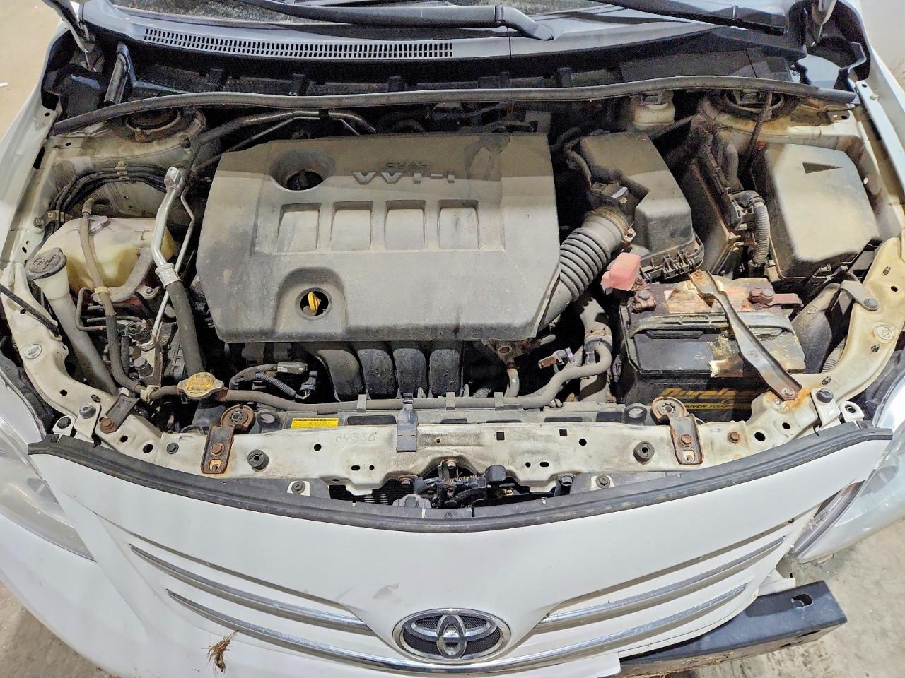 2013 TOYOTA COROLLA LE photo 32