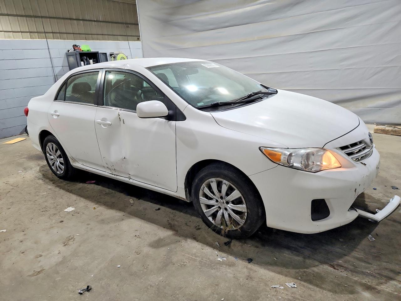 2013 TOYOTA COROLLA LE photo 10