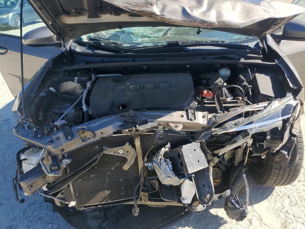 2018 TOYOTA COROLLA LE photo 21