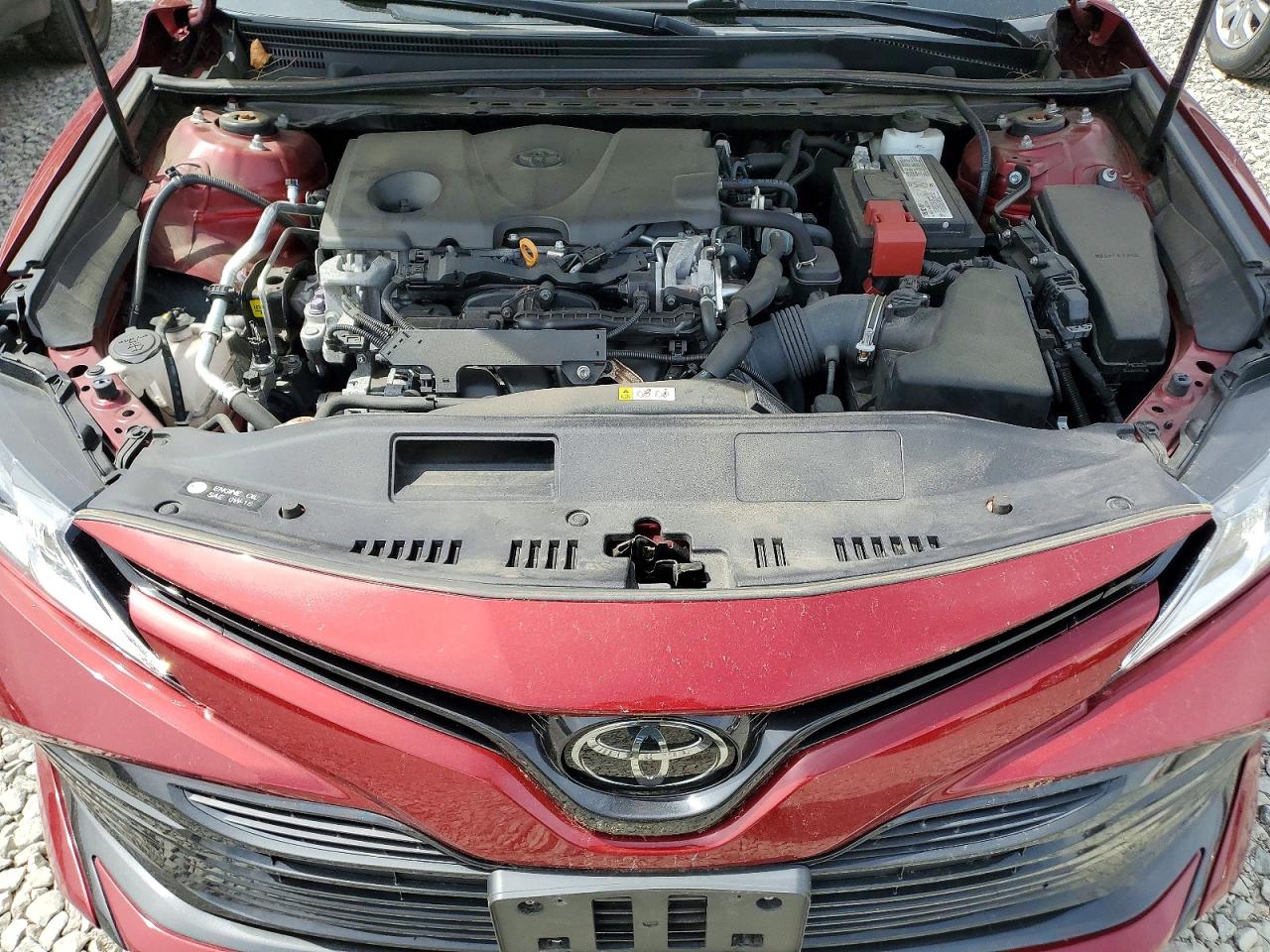 2019 TOYOTA CAMRY LE photo 11