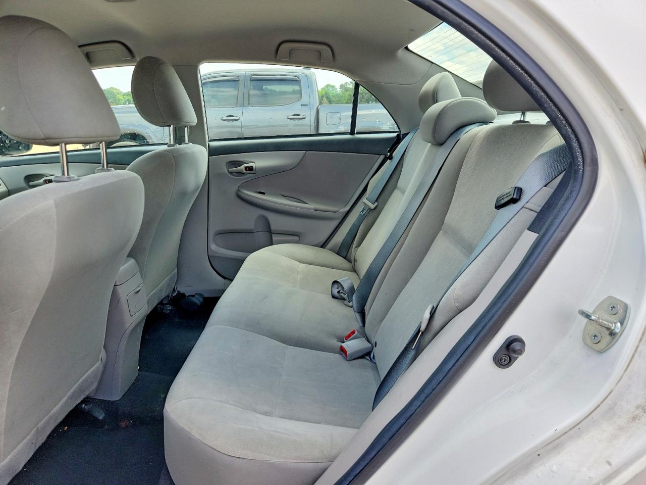 2012 TOYOTA COROLLA L photo 19