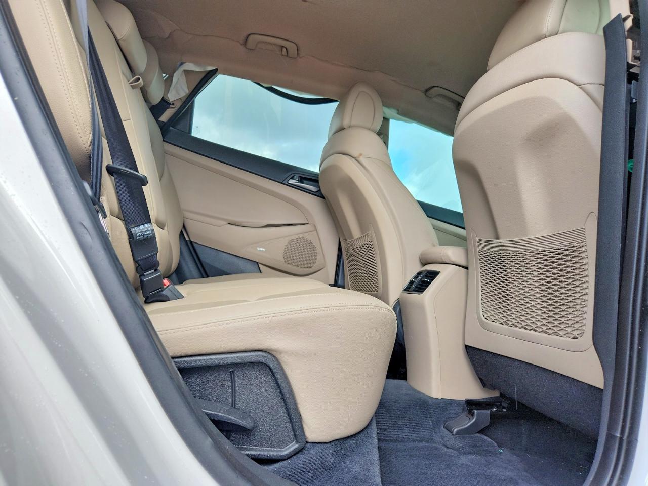 2017 HYUNDAI TUCSON SE PLUS photo 31