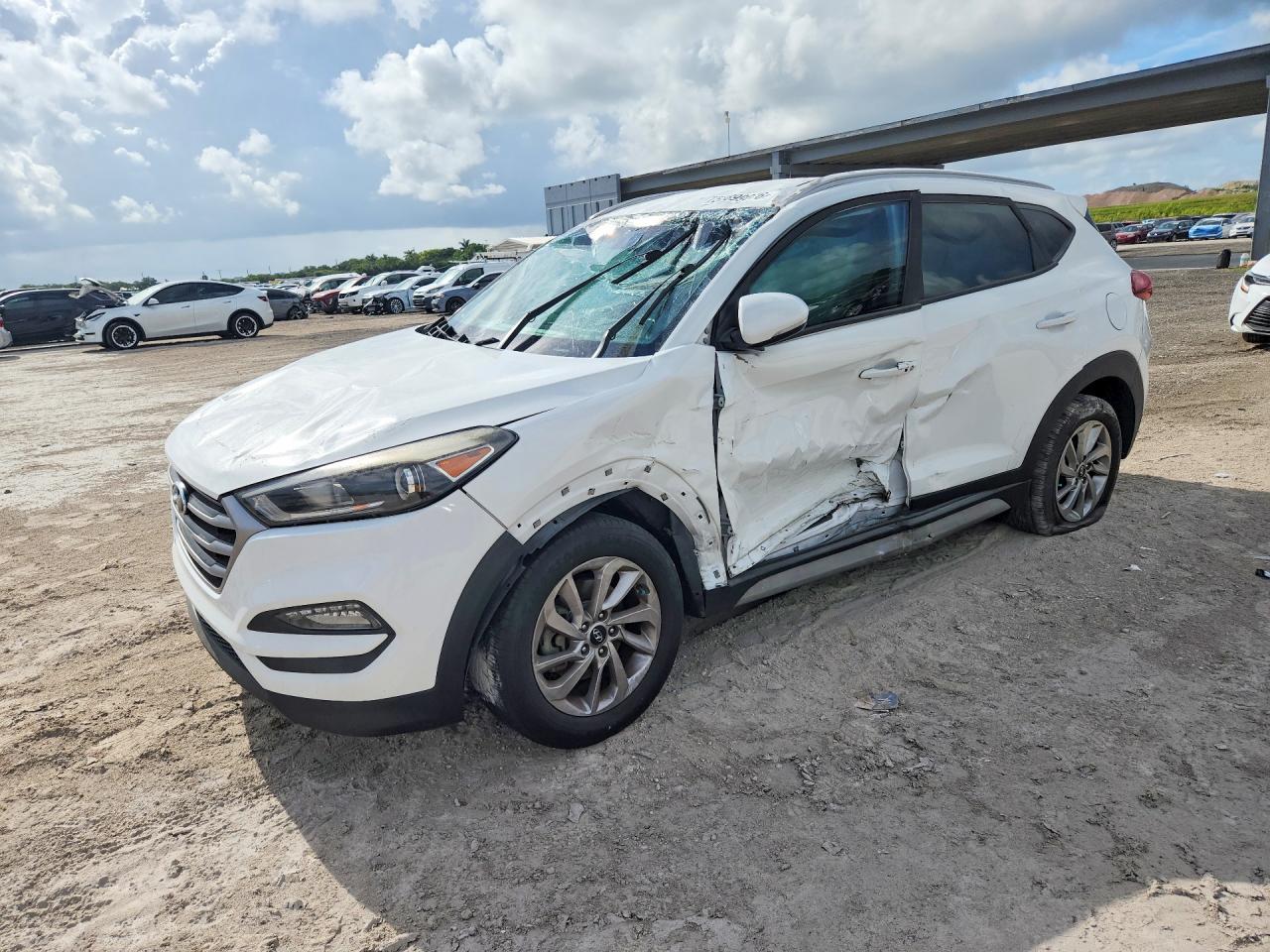 2017 HYUNDAI TUCSON