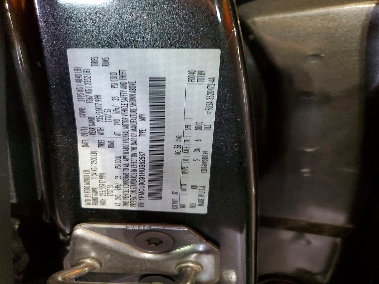 2017 FORD ESCAPE SE photo 23