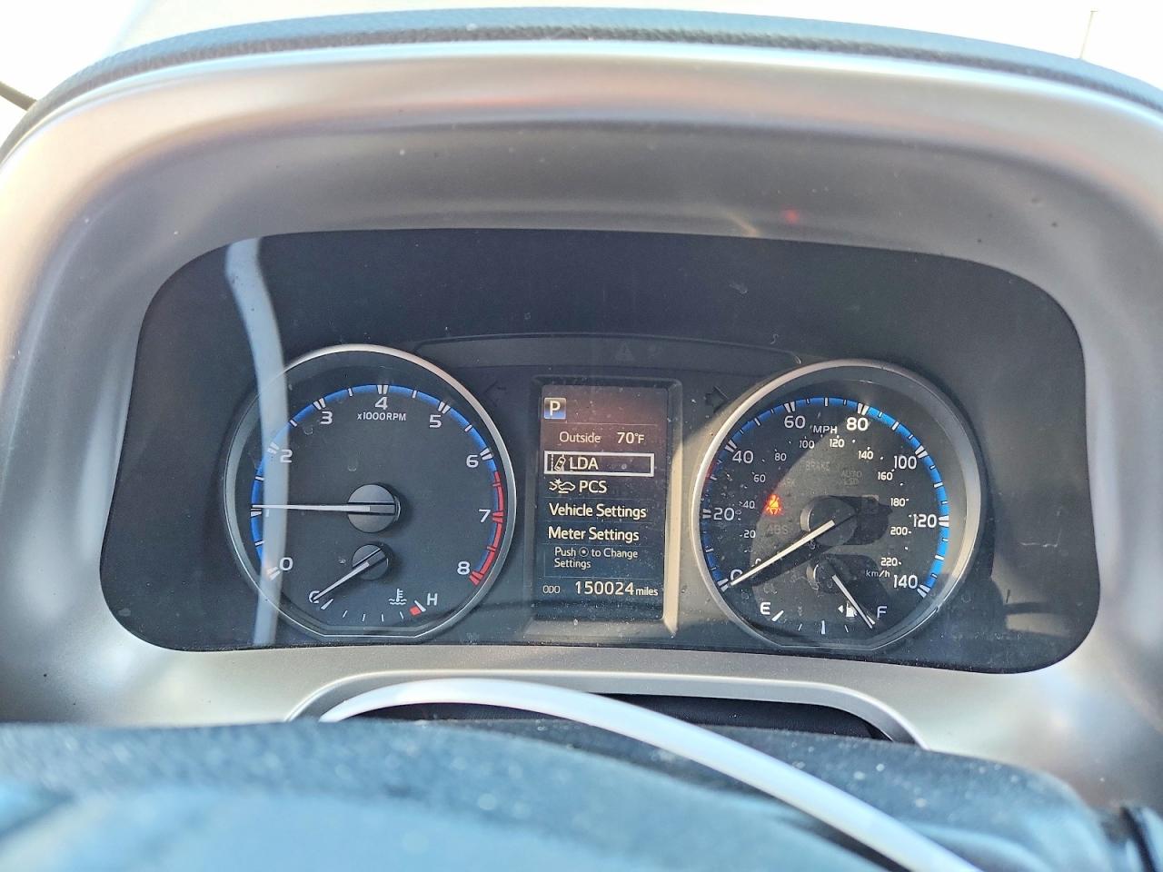 2018 TOYOTA RAV4 LE photo 17