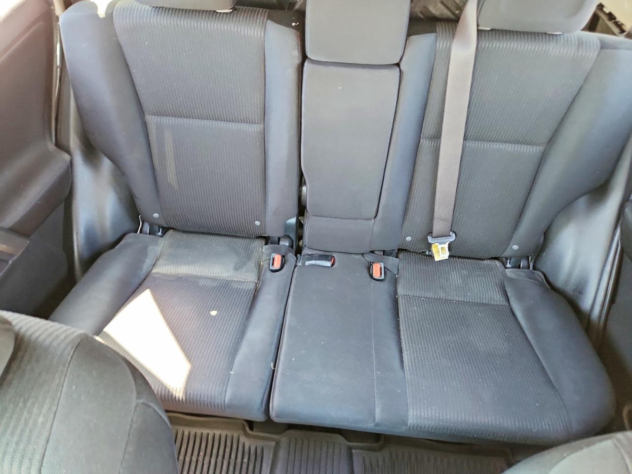 2018 TOYOTA RAV4 LE photo 19