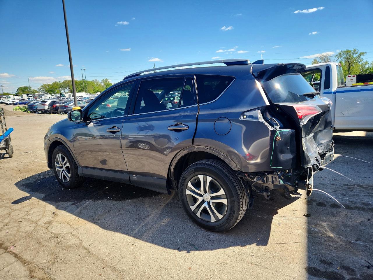2018 TOYOTA RAV4 LE photo 3