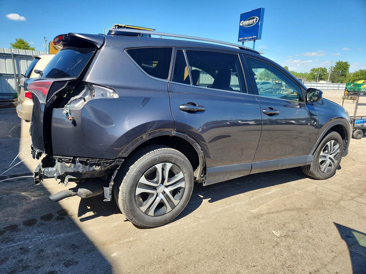 2018 TOYOTA RAV4 LE photo 5