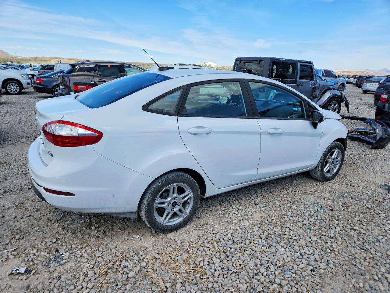 2019 FORD FIESTA SE photo 7