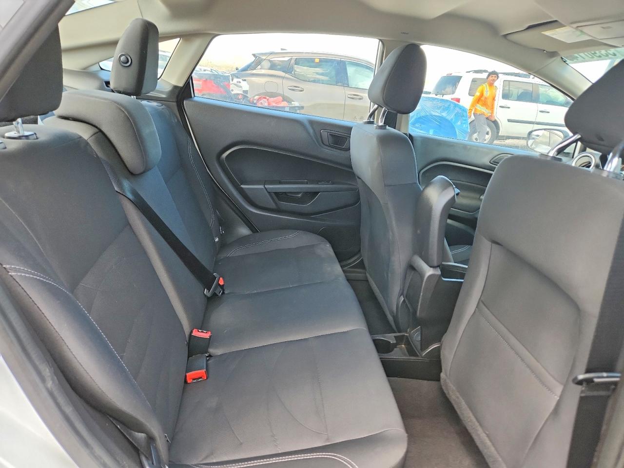 2019 FORD FIESTA SE photo 28
