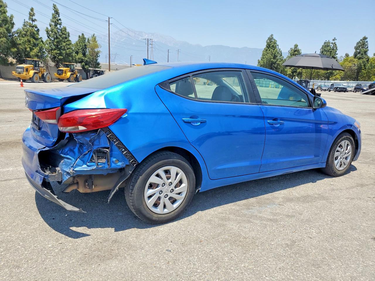 2017 HYUNDAI ELANTRA SE photo 5