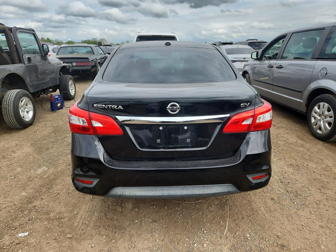 2018 NISSAN SENTRA SV photo 16