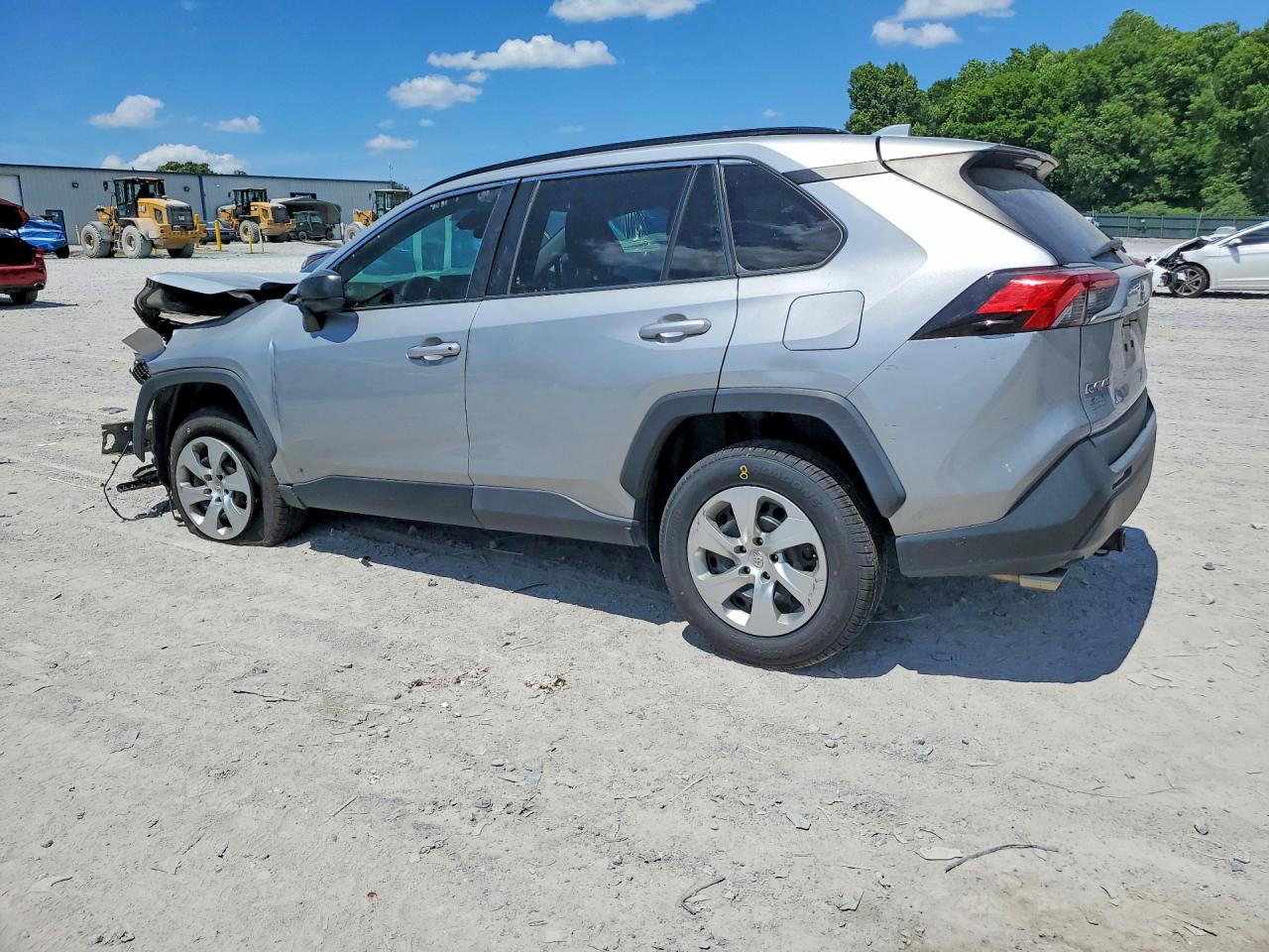 2019 TOYOTA RAV4 LE photo 4