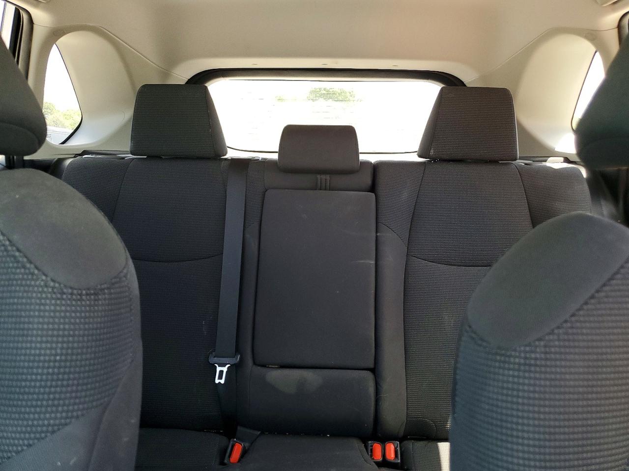 2019 TOYOTA RAV4 LE photo 28