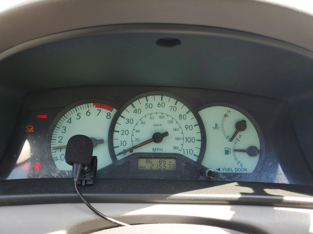2004 TOYOTA COROLLA LE photo 17