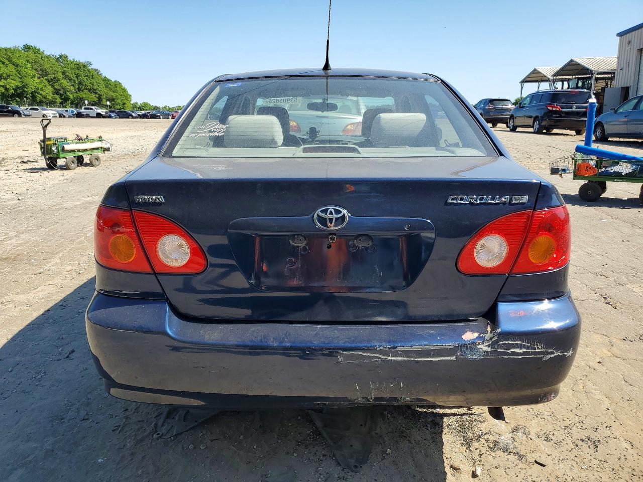2004 TOYOTA COROLLA LE photo 11