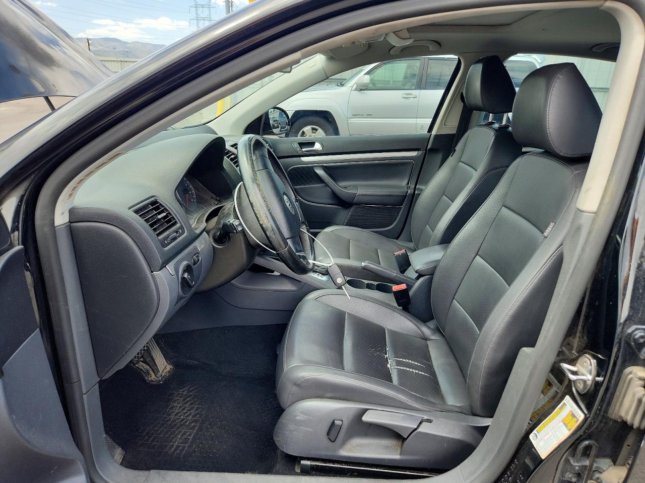 2009 VOLKSWAGEN JETTA SE photo 13