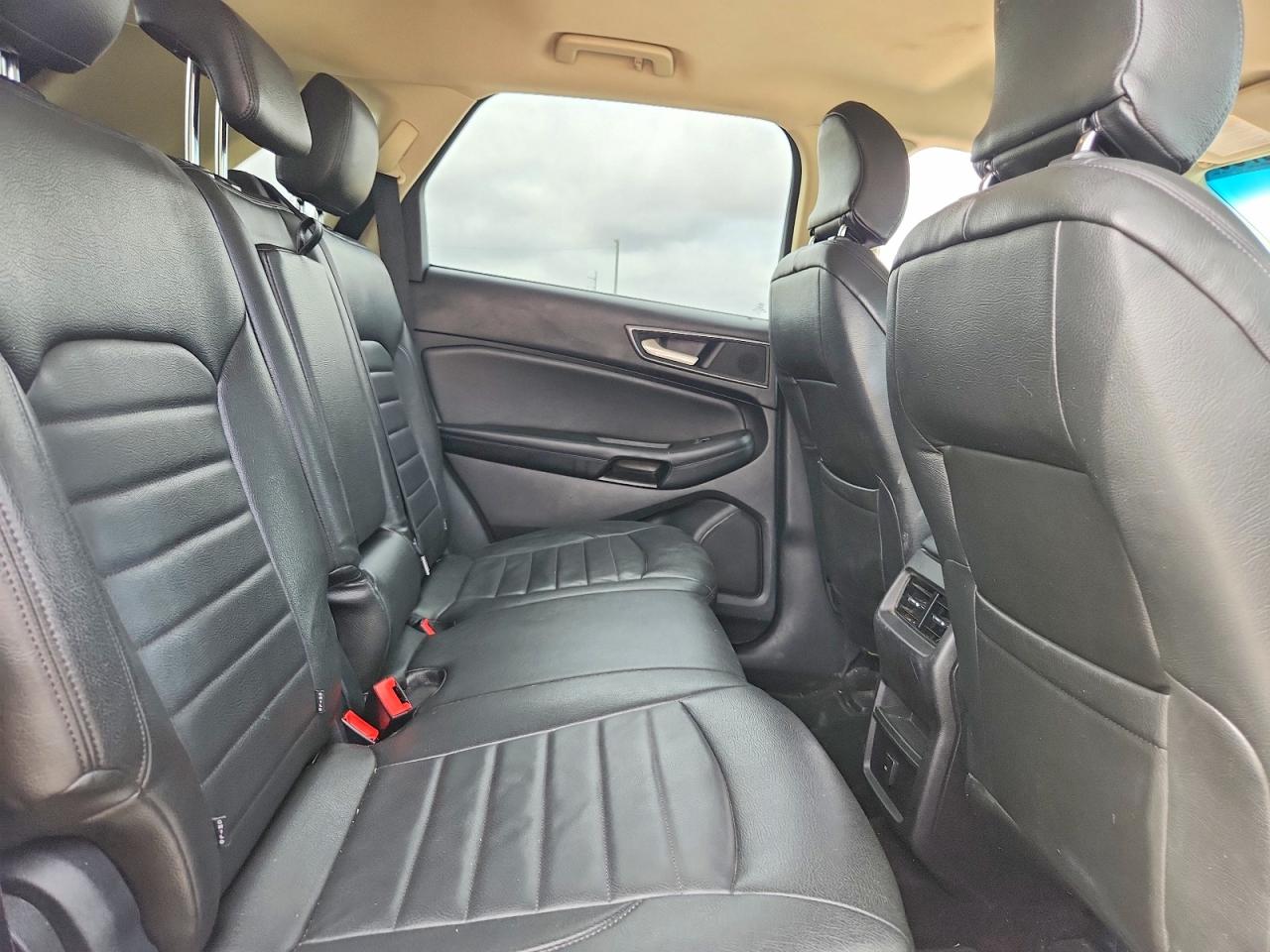 2015 FORD EDGE SE photo 31