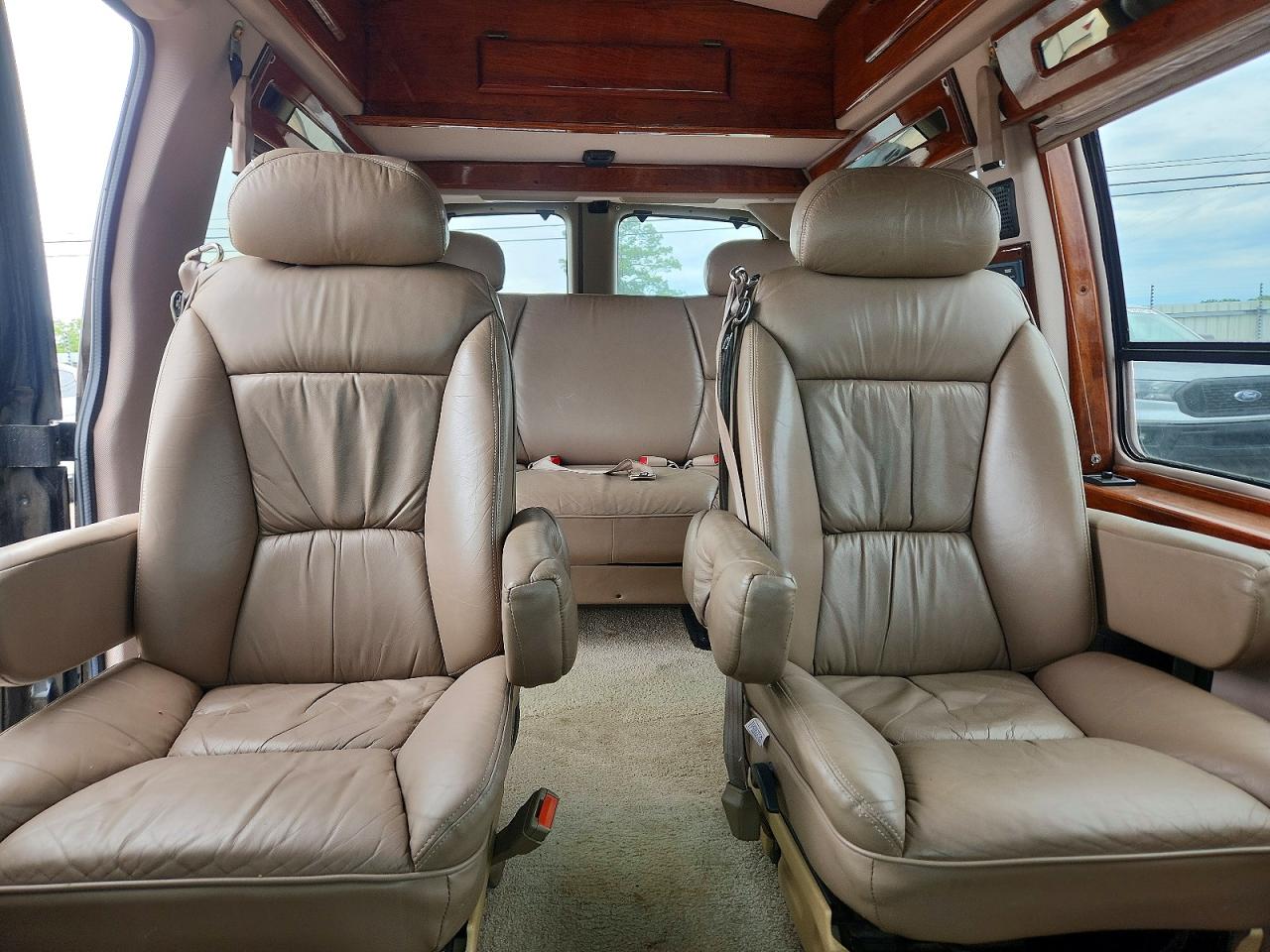 2000 GMC SAVANA RV G1500 photo 19