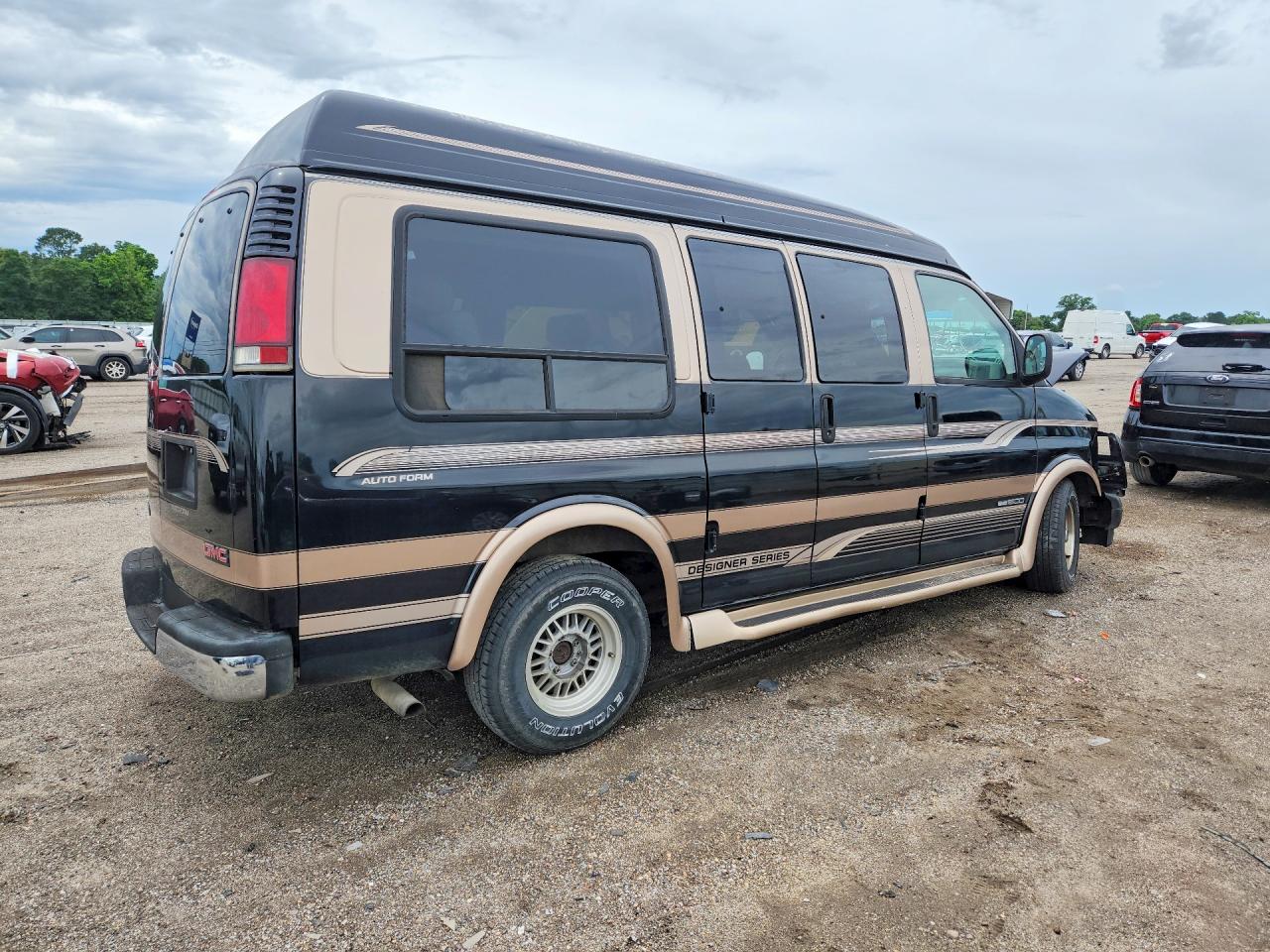 2000 GMC SAVANA RV G1500 photo 5