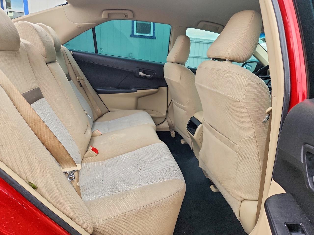 2012 TOYOTA CAMRY LE photo 19