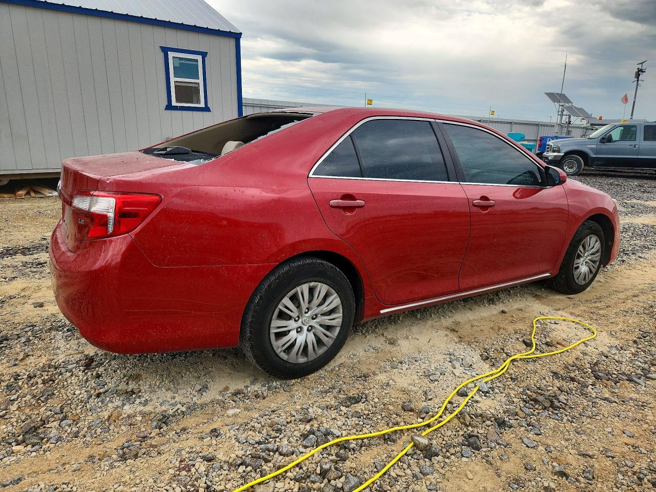 2012 TOYOTA CAMRY LE photo 5