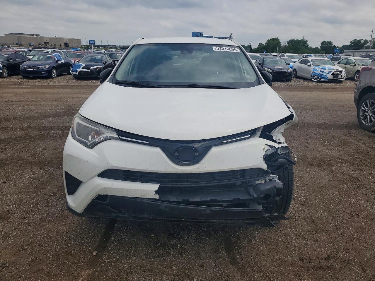2018 TOYOTA RAV4 LE photo 9