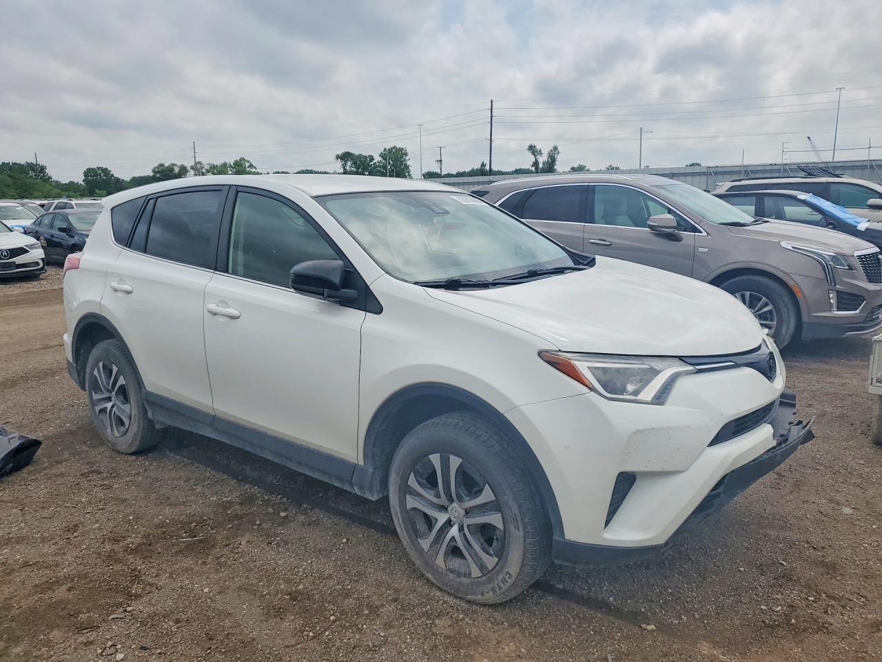 2018 TOYOTA RAV4 LE photo 7