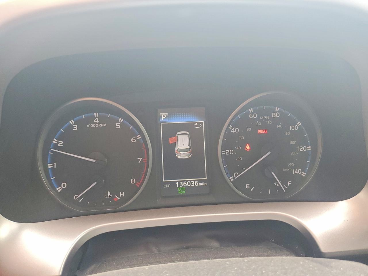 2018 TOYOTA RAV4 LE photo 17