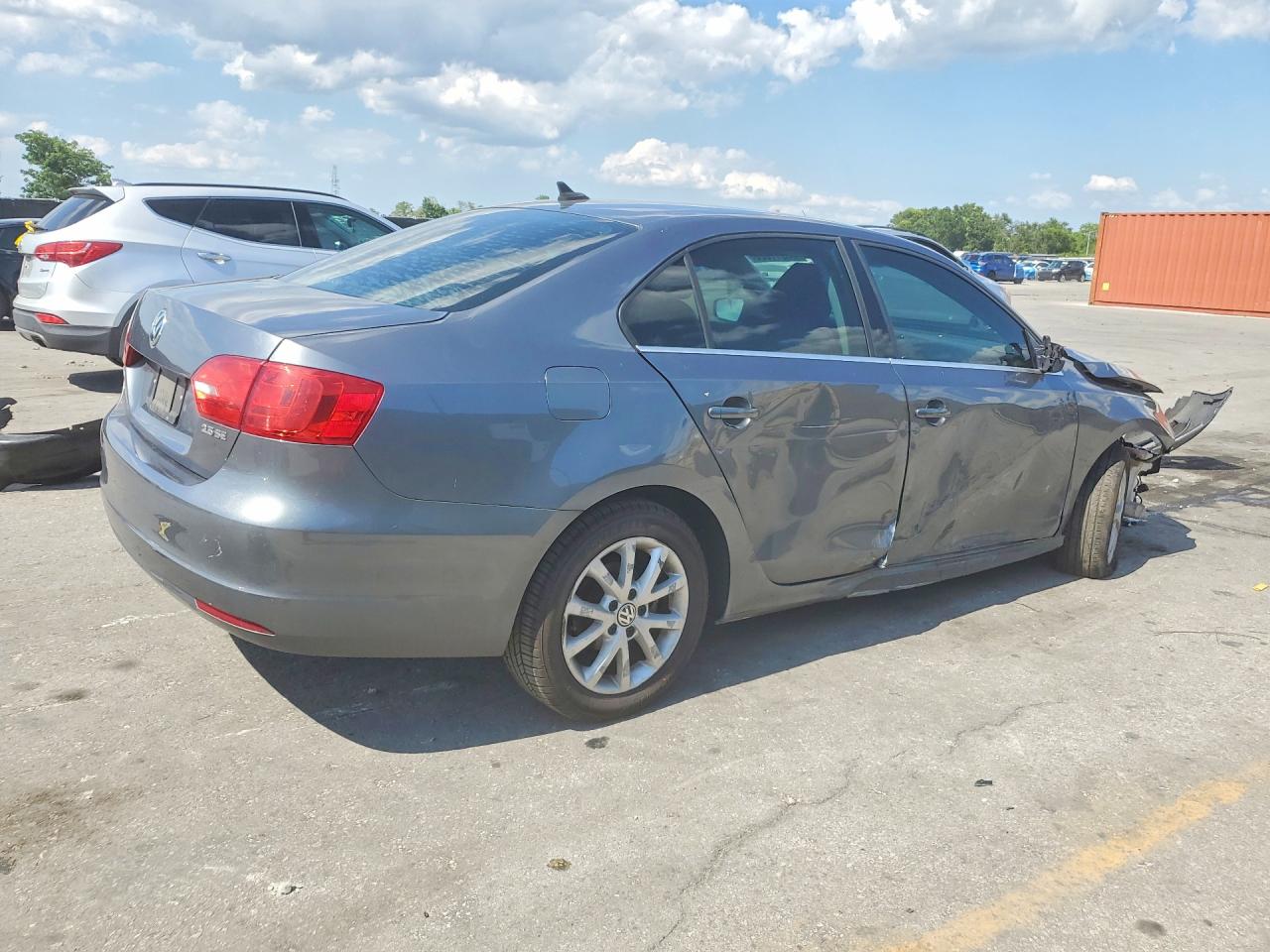 2013 VOLKSWAGEN JETTA SE photo 5