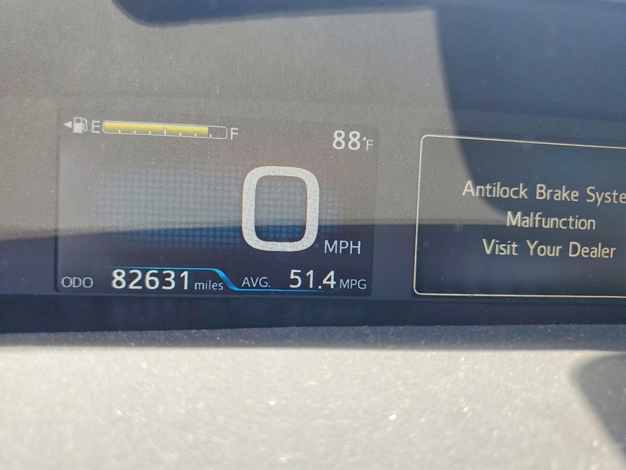 2018 TOYOTA PRIUS TWO photo 25